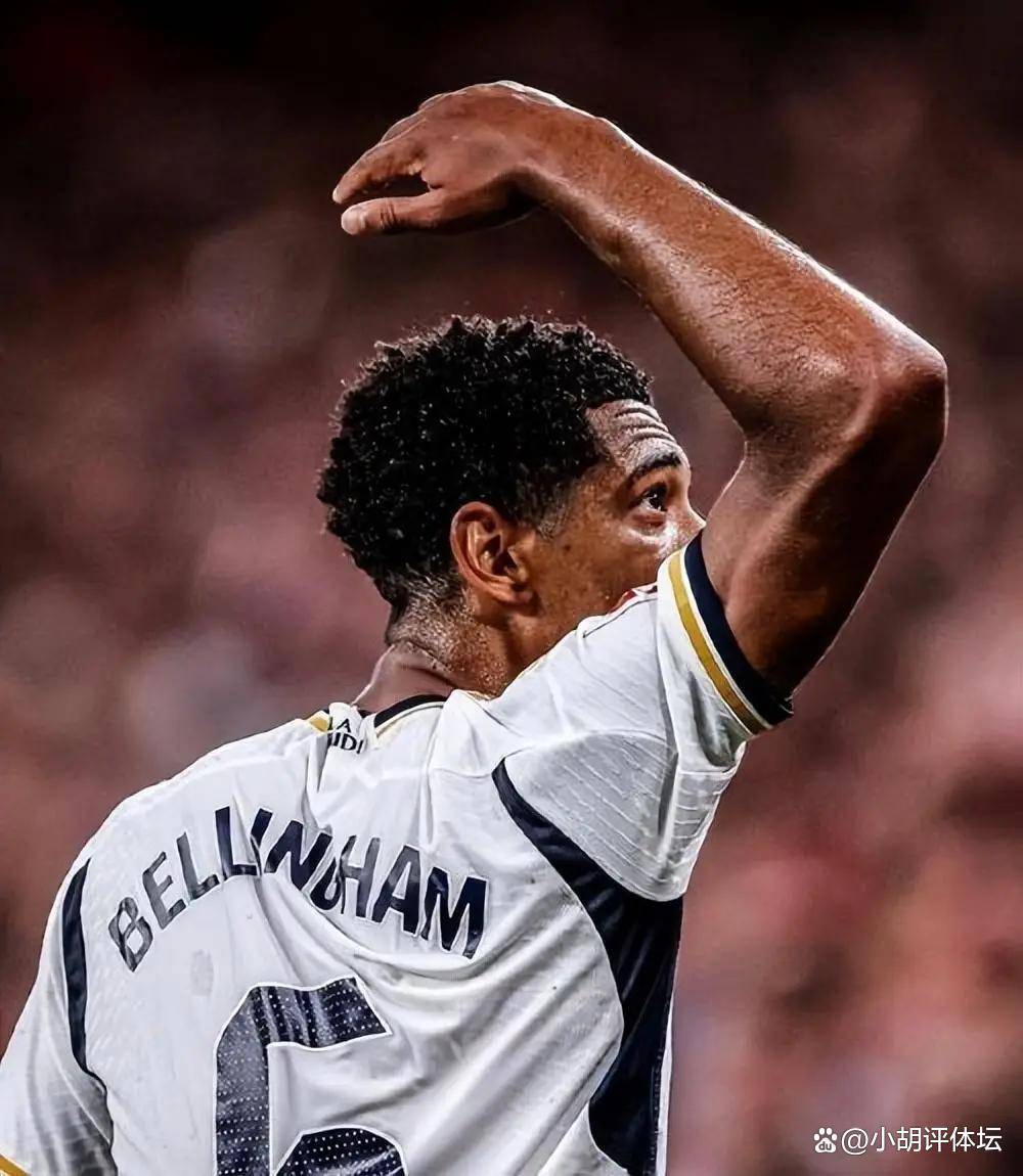 皇马双子星在巴西队位置互换！安切洛蒂1个调整解决两大难题